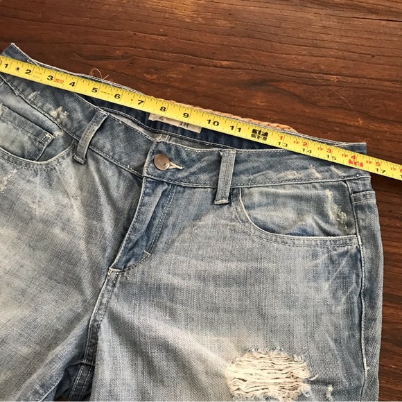 👖 2.1 Distressed Denim Jeans - Picture 13 of 16